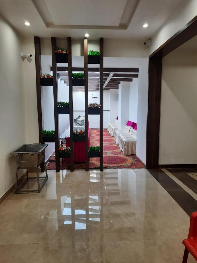 De Manora Homes - Unpretentious Hotel With A Garden , Posh Area Ranjit Avenue Amritsar Exteriér fotografie