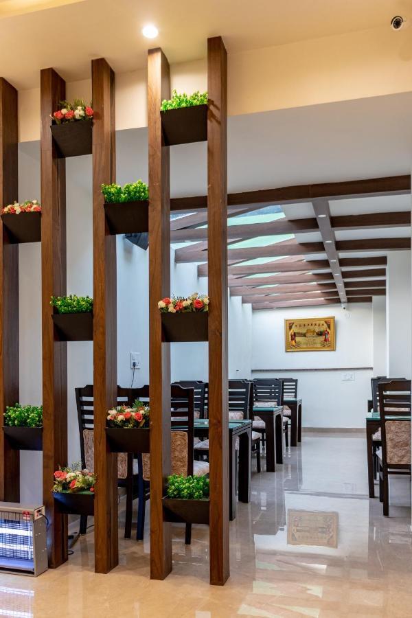 De Manora Homes - Unpretentious Hotel With A Garden , Posh Area Ranjit Avenue Amritsar Exteriér fotografie